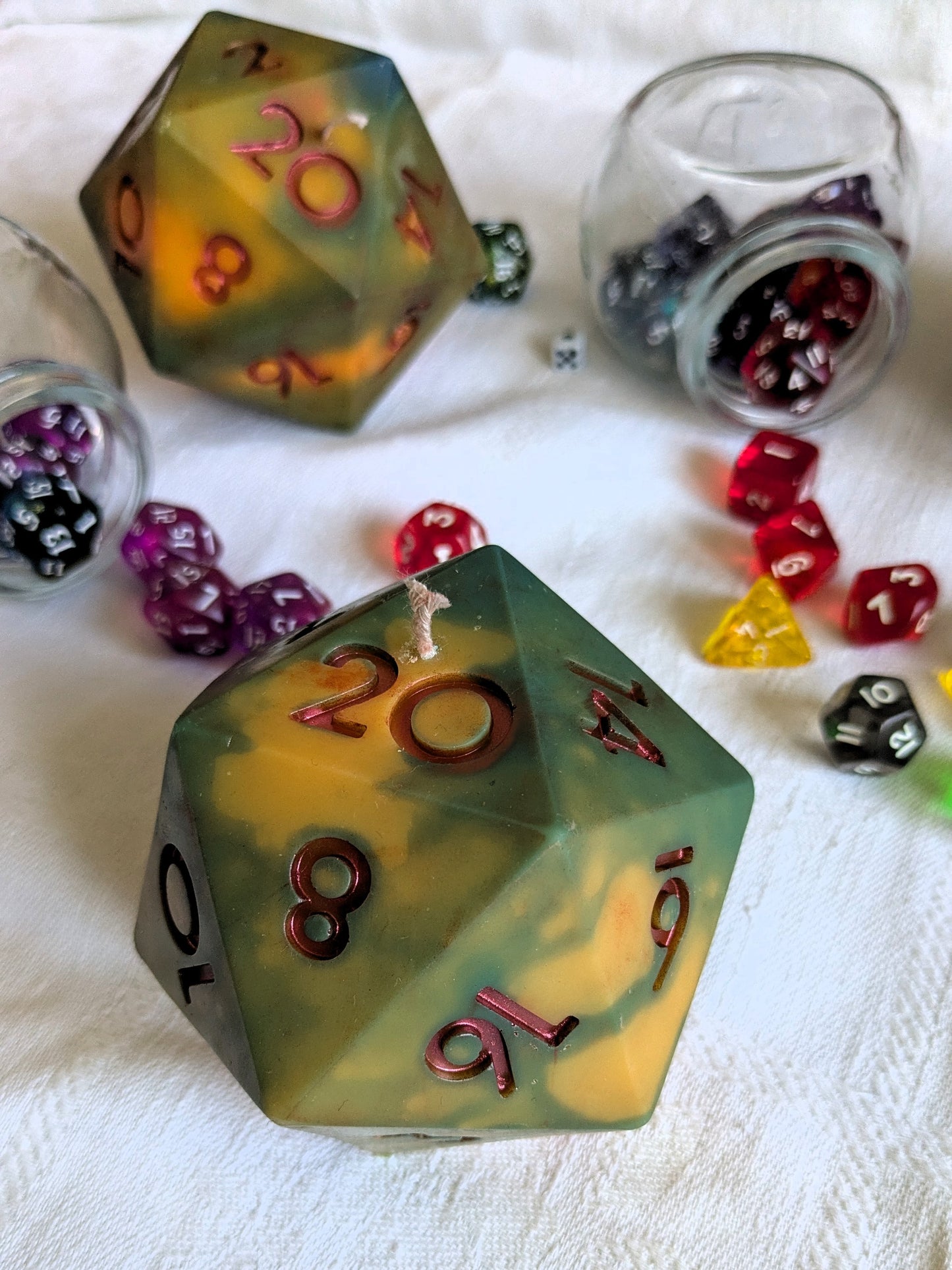 D20 Soy Wax Candle – Holly Smokes